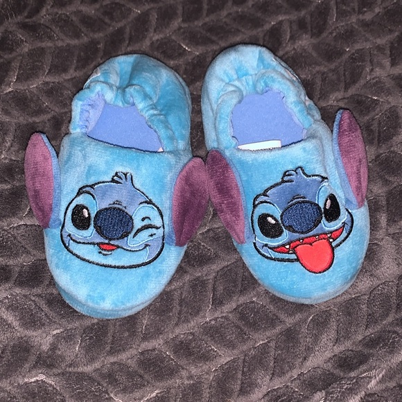 Disney stitch slippers size 7/8 - Picture 2 of 4